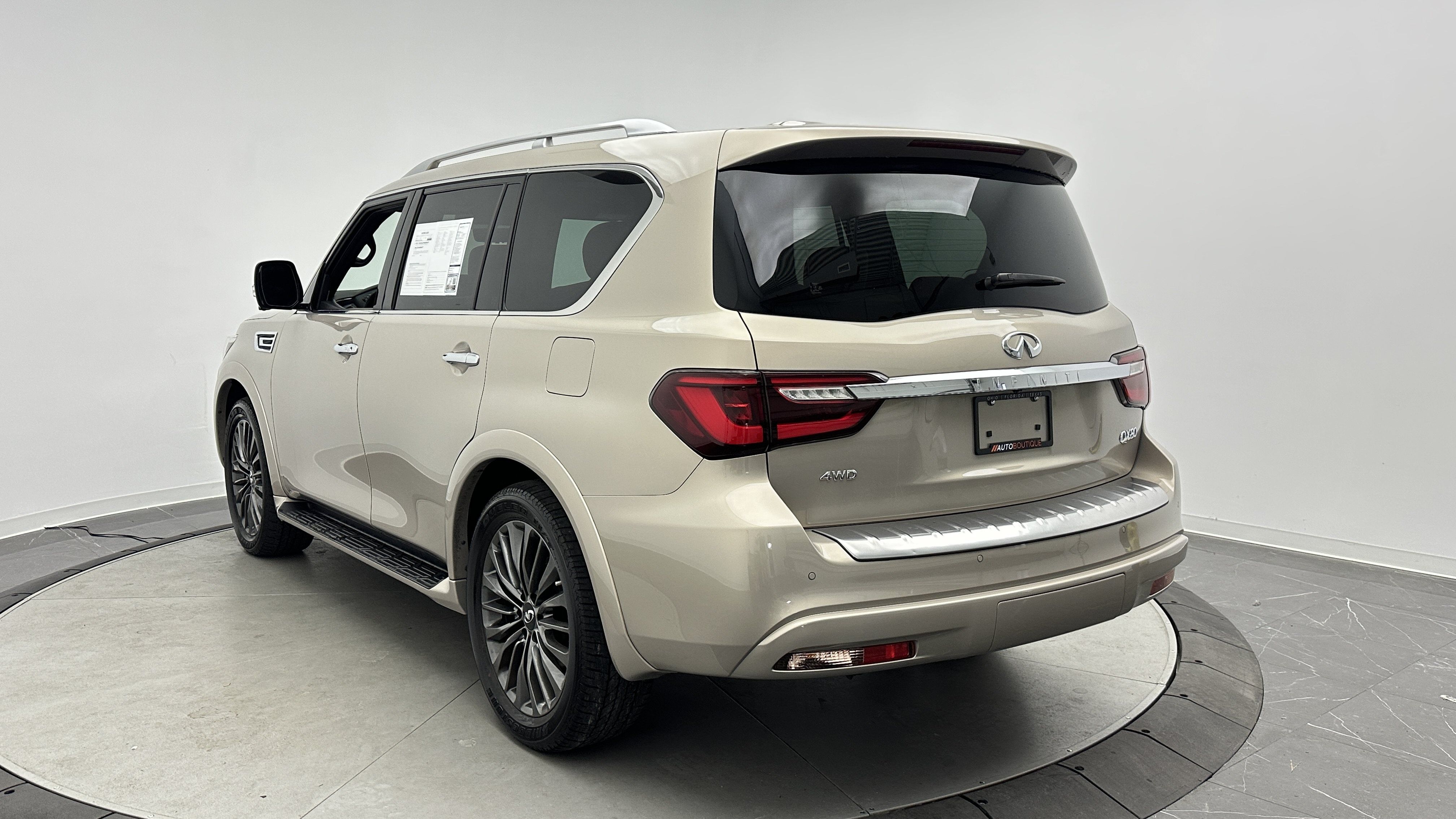 Used 2023 INFINITI QX80 Sensory w/ Cargo Package AWD/4WD image 7