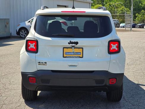 Used 2023 Jeep Renegade Altitude w/ Sun/Sound Group AWD/4WD image 25