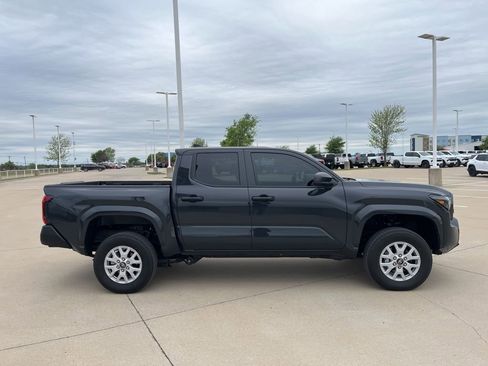 Used 2026 Toyota Tacoma SR image 7