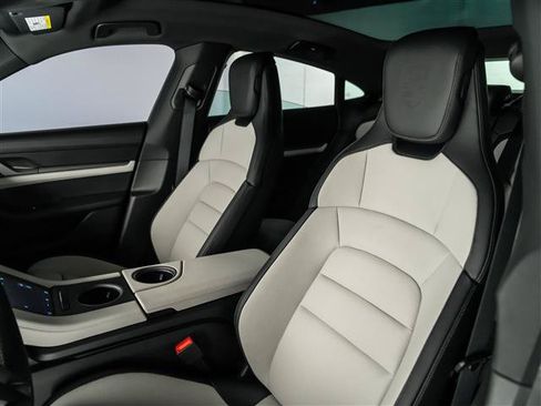 Used 2025 Porsche Taycan RWD image 5