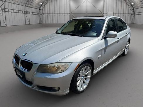 Used 2011 BMW 328i xDrive Sedan AWD/4WD image 10
