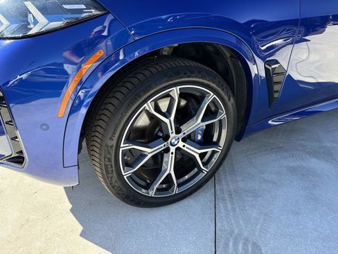 Used 2025 BMW X5 M60i image 9