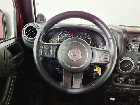 Used 2013 Jeep Wrangler Unlimited Sport AWD/4WD image 15