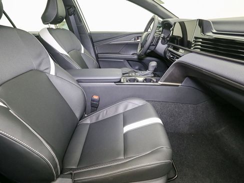 New 2026 Toyota Camry Hybrid FWD image 14