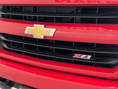 Used 2018 Chevrolet Silverado 1500 LT w/ All Star Edition AWD/4WD image 34
