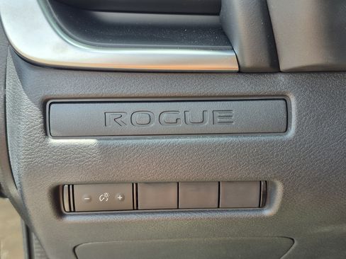 Certified 2022 Nissan Rogue S FWD image 31