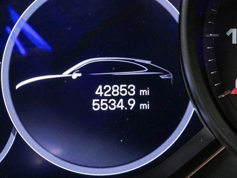 Certified 2023 Porsche Cayenne Coupe AWD/4WD image 12