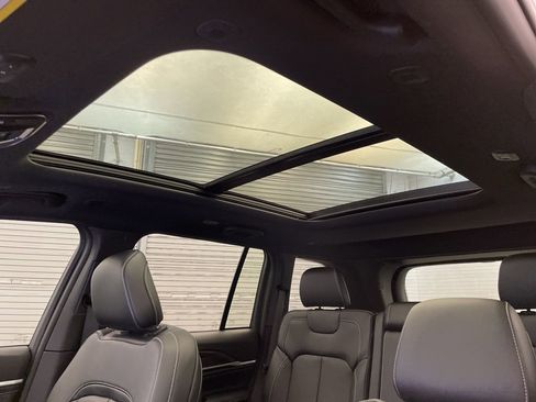 New 2026 Jeep Grand Cherokee Limited image 15