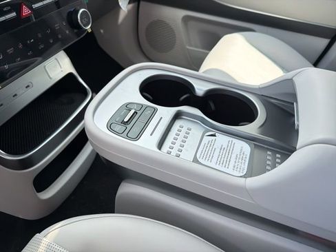 New 2026 Hyundai Ioniq 9 SEL image 19