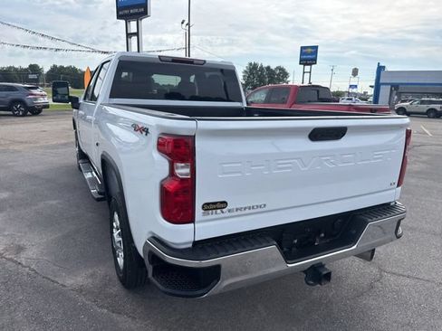 Used 2025 Chevrolet Silverado 2500 LT w/ Convenience Package AWD/4WD image 14