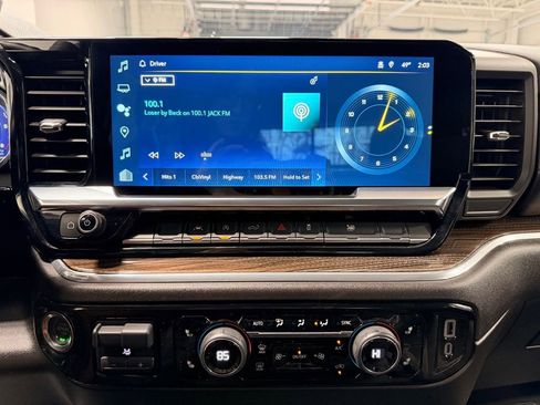 Used 2025 Chevrolet Silverado 1500 LT image 46