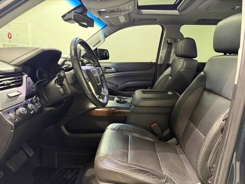 Used 2019 GMC Yukon SLT w/ Graphite Performance Edition AWD/4WD image 14