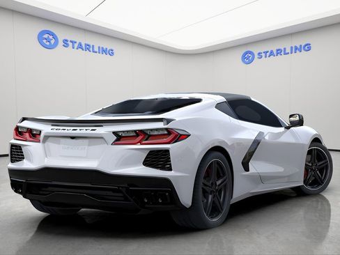 Used 2025 Chevrolet Corvette Stingray Coupe w/ 1LT image 4