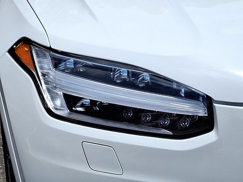 Used 2022 Volvo XC90 T8 Inscription Expression w/ Climate Package AWD/4WD image 9