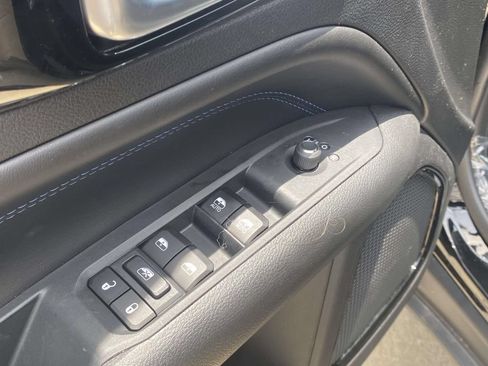 New 2026 Jeep Compass Latitude AWD/4WD image 15