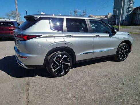Used 2022 Mitsubishi Outlander SE AWD/4WD image 6