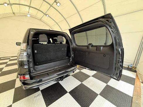 Used 2023 Lexus GX 460 Premium AWD/4WD image 5
