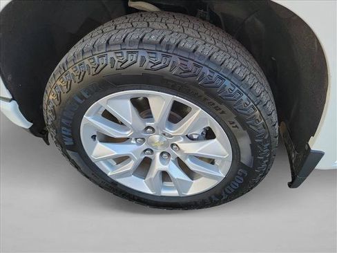 Used 2022 Chevrolet Silverado 1500 Custom RWD image 9