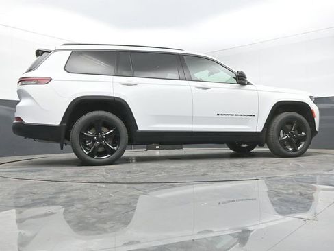 New 2026 Jeep Grand Cherokee L Limited w/ Limited Altitude Package image 40