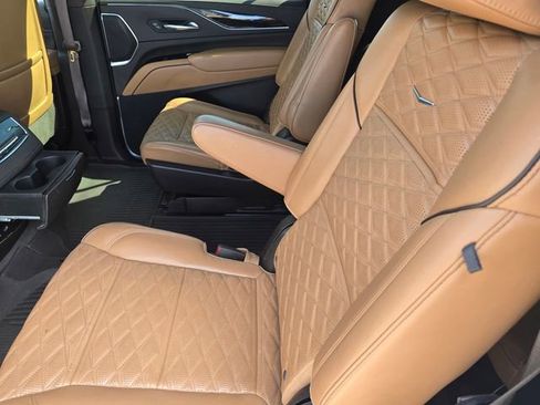 Used 2021 Cadillac Escalade ESV Sport w/ Driver Assist Tech Package image 12