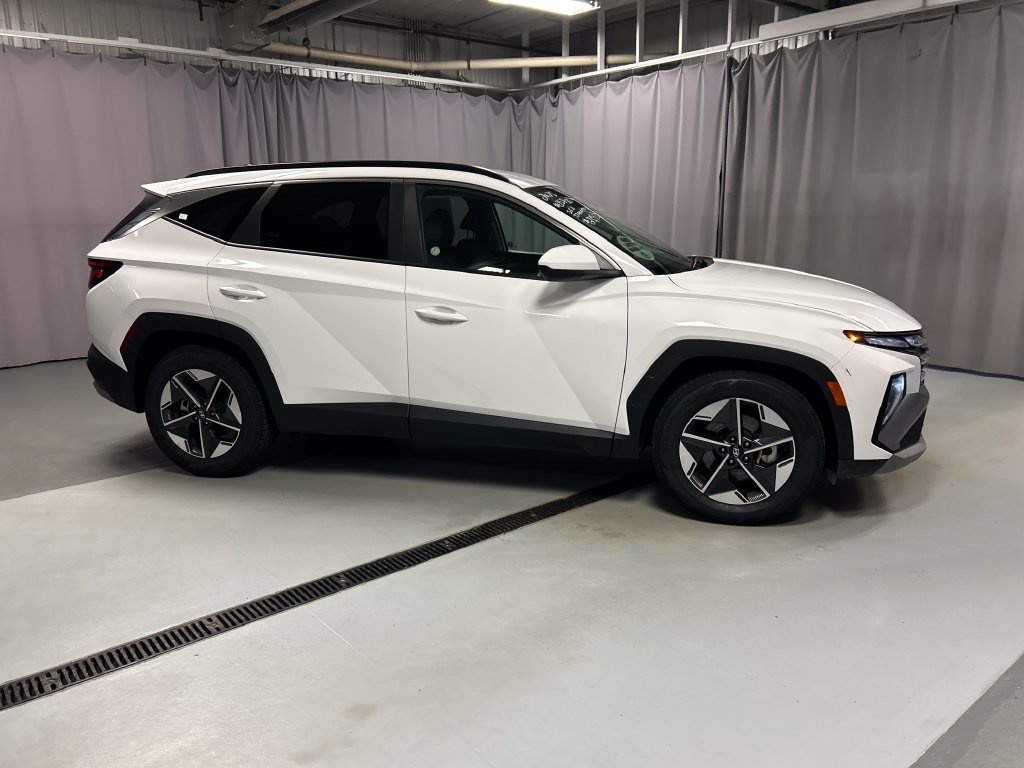 Used 2025 Hyundai Tucson SEL FWD image 8