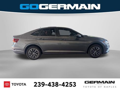 Used 2019 Volkswagen Jetta R-Line image 8