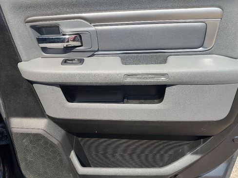 Used 2020 RAM 1500 Classic SLT AWD/4WD image 22