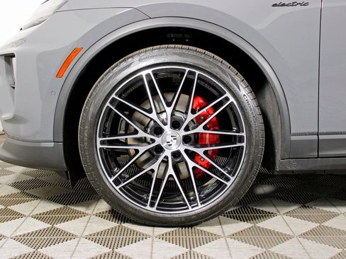 Certified 2025 Porsche Macan 4S Electric image 42