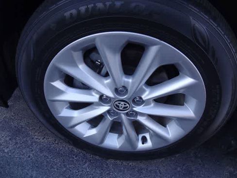 Used 2020 Toyota Corolla LE w/ LE Premium Package FWD image 15