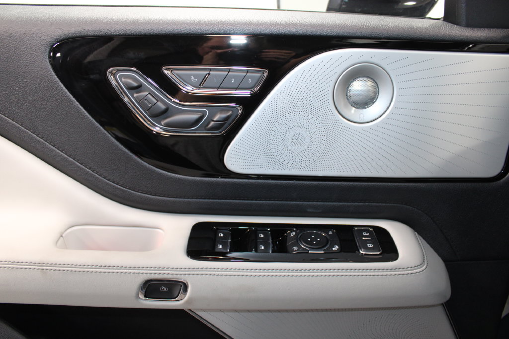 New 2027 Lincoln Aviator Reserve w/ Luxury Package AWD/4WD image 38