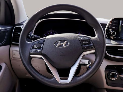 Used 2019 Hyundai Tucson SE image 15