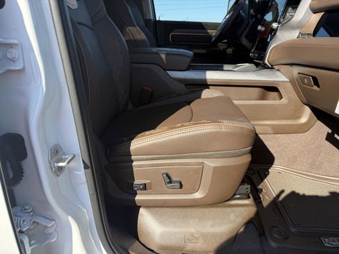 New 2026 RAM 2500 Limited AWD/4WD image 40