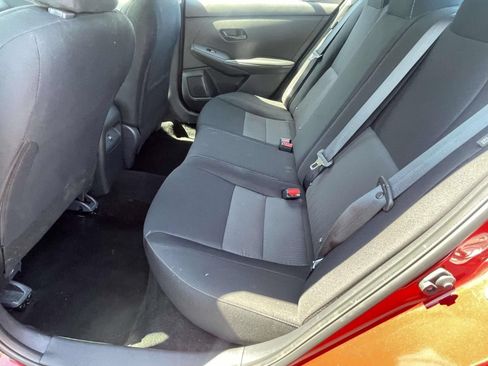 Used 2025 Nissan Sentra SV FWD image 10