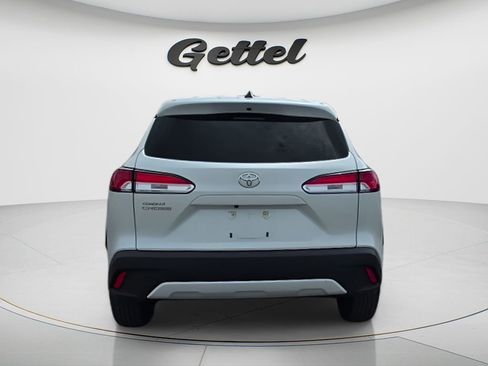 Used 2025 Toyota Corolla Cross L image 11