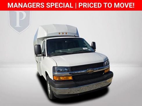 New 2025 Chevrolet Express 3500 w/ Power Convenience Package image 14