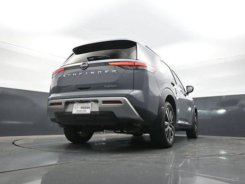 Used 2024 Nissan Pathfinder Platinum FWD image 30