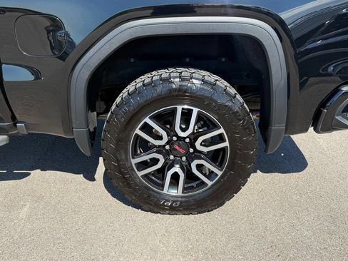 Used 2021 GMC Sierra 1500 AT4 w/ AT4 Premium Package AWD/4WD image 42