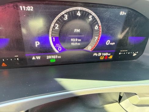 Used 2023 Volkswagen Tiguan SE R-Line FWD image 9