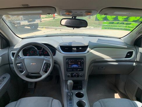 Used 2014 Chevrolet Traverse LS FWD image 13