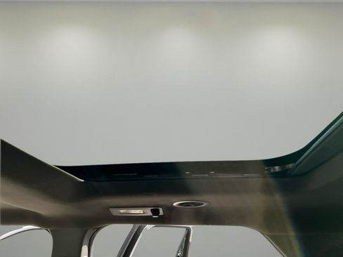 Used 2013 Ford Explorer XLT image 20