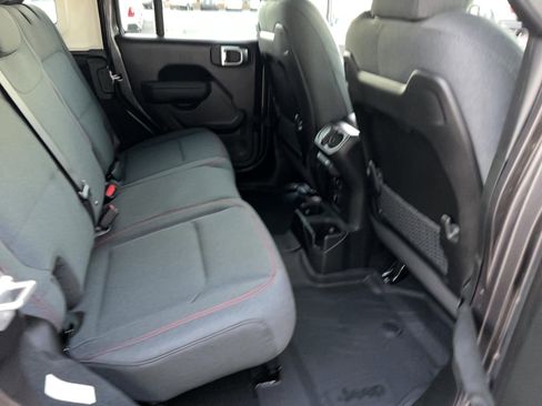 New 2026 Jeep Wrangler Unlimited Rubicon image 32