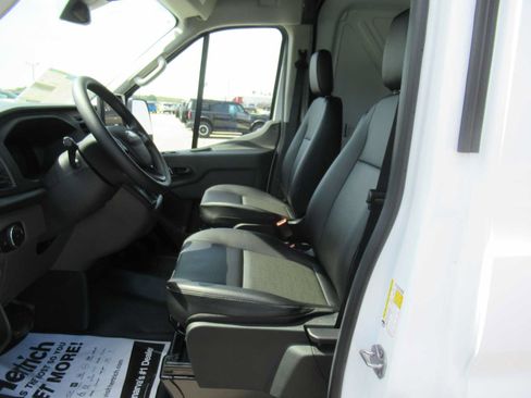 New 2026 Ford Transit 250 148 Medium Roof RWD image 9