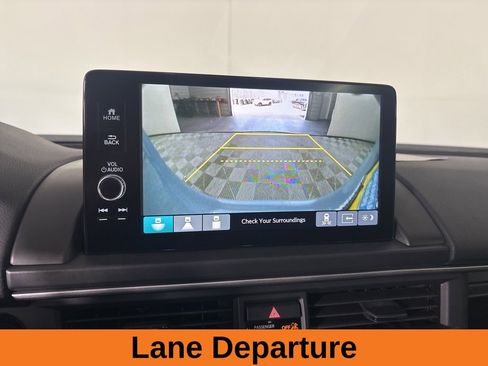 Used 2025 Honda Pilot Touring image 18