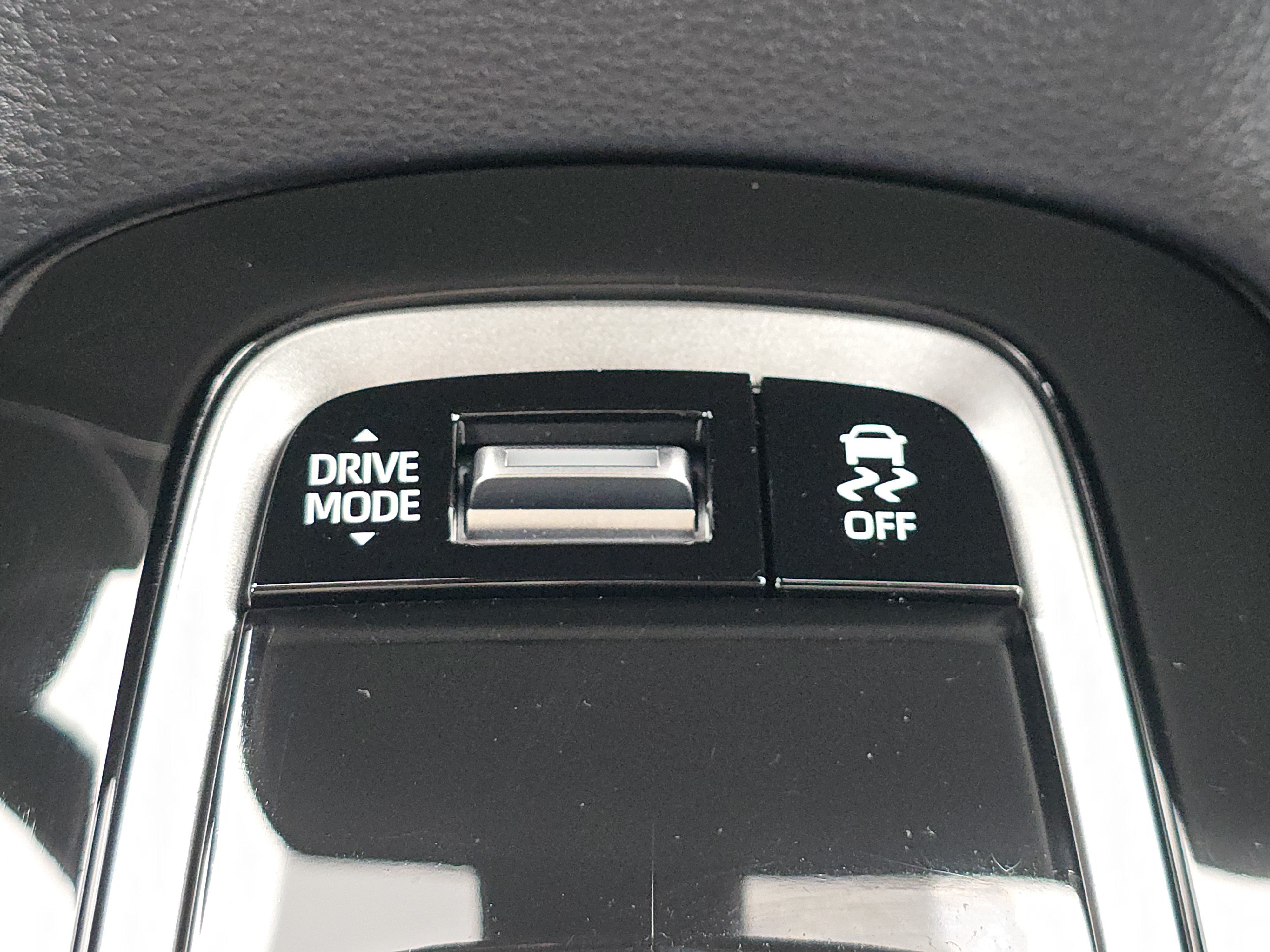 Used 2026 Toyota Corolla SE FWD image 25
