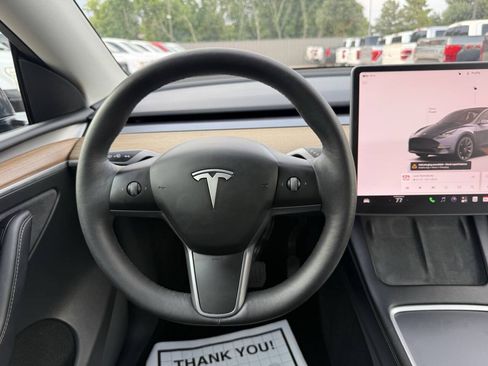 Used 2023 Tesla Model Y AWD image 23