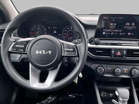 Used 2023 Kia Forte LXS FWD image 11