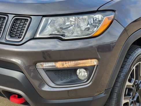 Used 2021 Jeep Compass Trailhawk AWD/4WD image 17