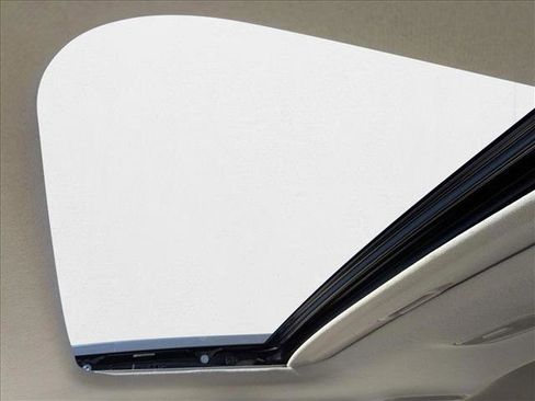 New 2025 Hyundai Venue SEL image 17