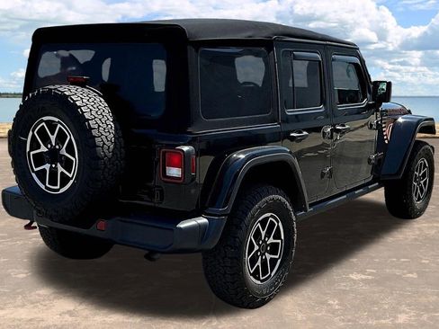 Used 2021 Jeep Wrangler Unlimited Rubicon AWD/4WD image 7