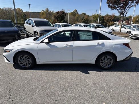New 2026 Hyundai Elantra Blue image 4